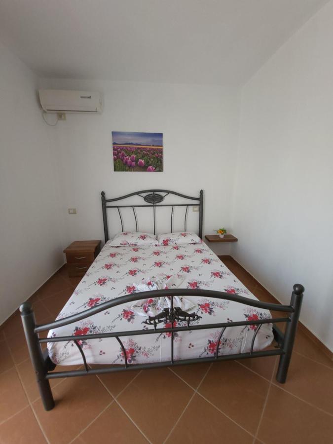 Nuovo Sun Golem Hotel Golem  Luaran gambar