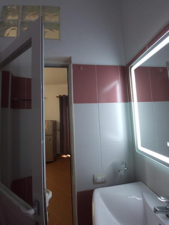 Nuovo Sun Golem Hotel Golem  Luaran gambar