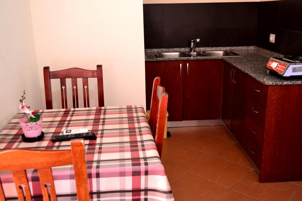 Nuovo Sun Golem Hotel Golem  Luaran gambar