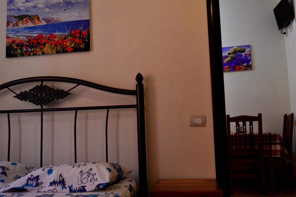 Nuovo Sun Golem Hotel Golem  Luaran gambar
